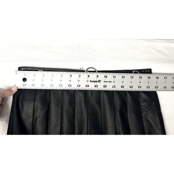 Dolls Kill Mini Skirt Womens XL Spade Black Pleated Faux Leather O-Ring Current - Picture 5 of 8